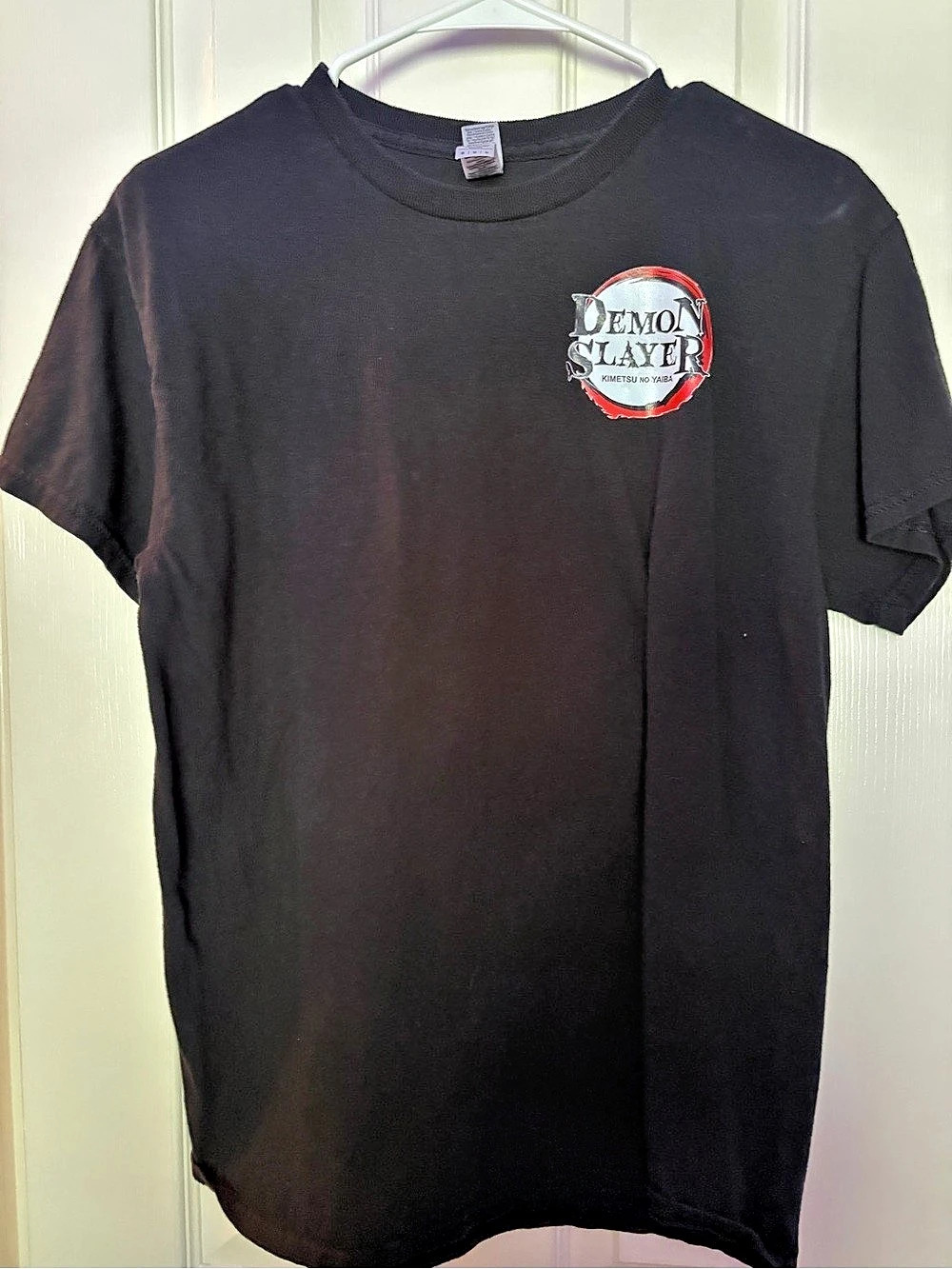 Gildan Men's Graphic Tee in Black Size Medium
